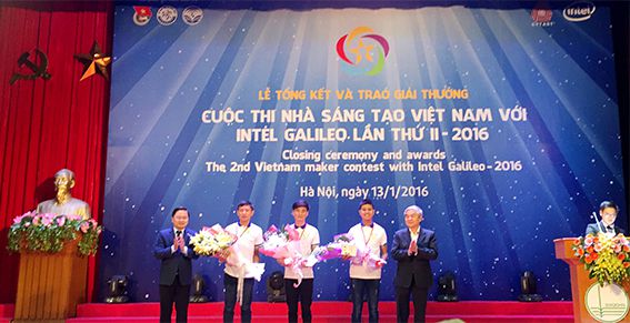 Sinh viên Trường đại học Công nghệ nhận giải thưởng sáng tạo Việt Nam với Intel Galileo lần thứ II