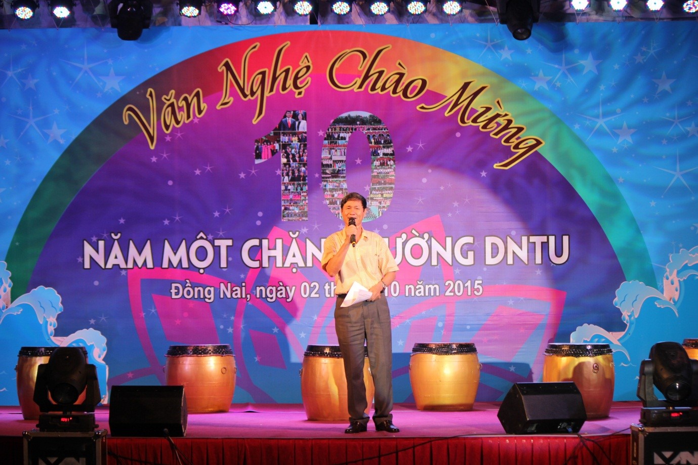 DNTU-van-nghe-10-nam