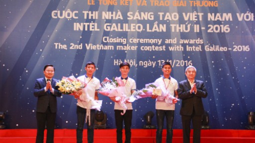 Giải Nhất cuộc thi Nhà sáng tạo Việt Nam cùng Intel Galileo năm 2016 đã thuộc về bắn cá online
