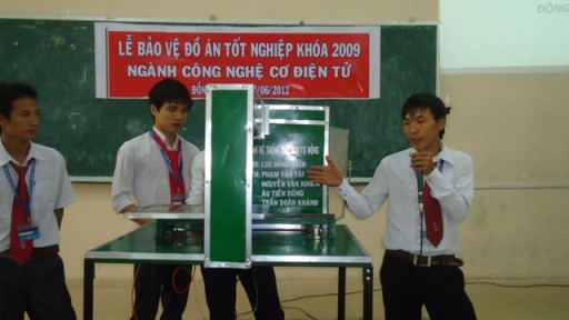 Lễ bảo vệ đồ án tốt nghiệp khoá 2009 ngành Công nghệ Cơ điện tử