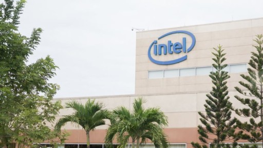 Sinh viên Khoa Điện - ĐT - CK - XD tham quan công ty Intel