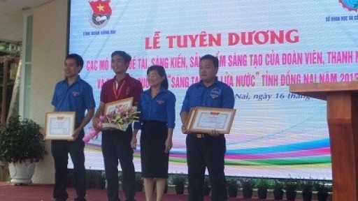 Thanh niên DNTU đạt giải nhất cuộc thi "Sáng tạo tên lửa nước năm 2015"